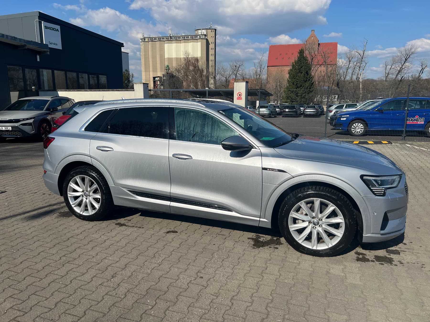 Audi e-tron